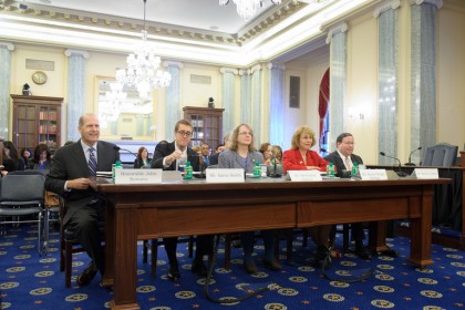Image for News Item: Blandin Foundation brings to U.S. Senate stories of community success on broadband adoption
